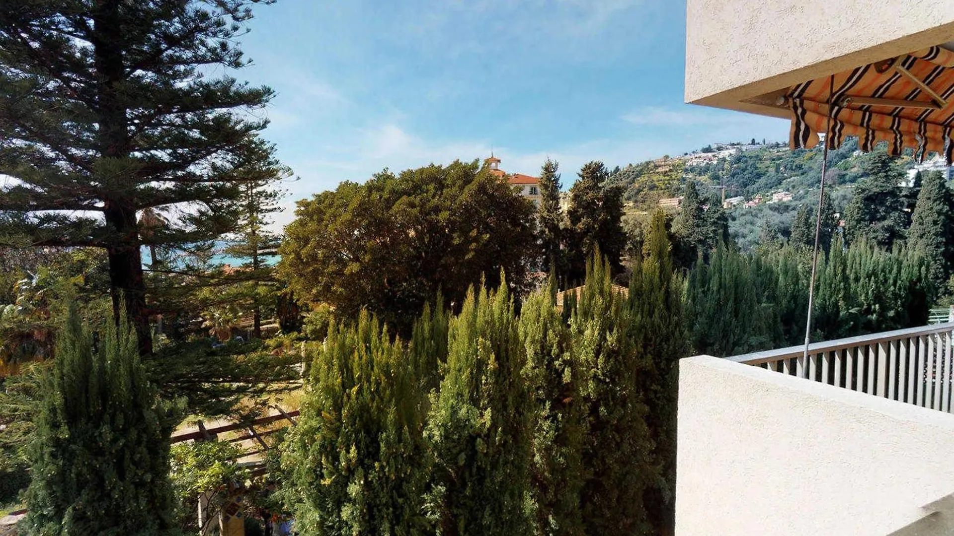 Appartement Calme Avec Terrasse Et Parking A 5 Min De La Mer A Menton - Fr-1-196-203 Daire
